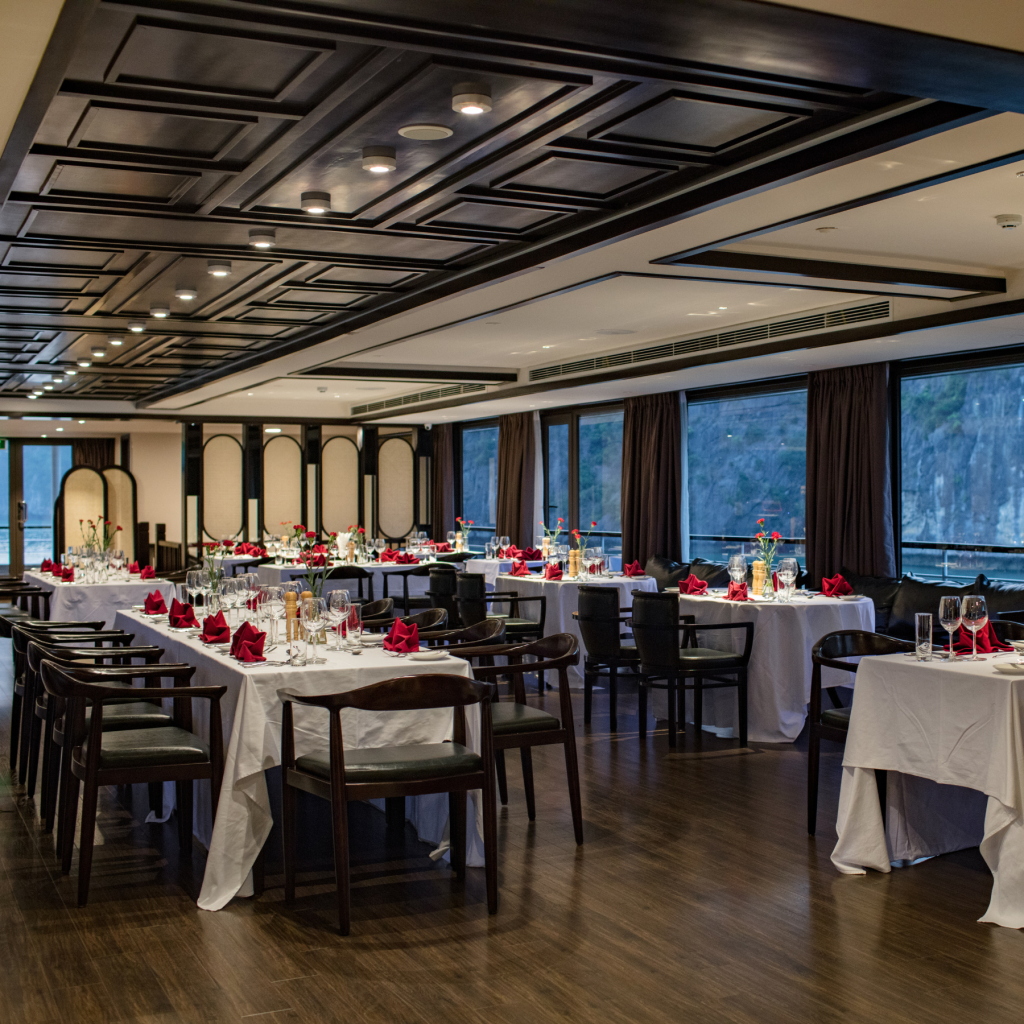 SCARLET PEARL CRUISE